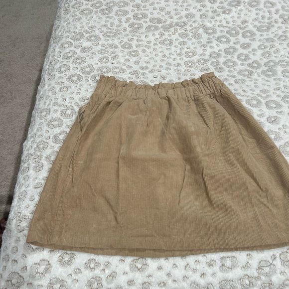NWT Juniors Medium Tan Corduroy Skirt - Picture 6 of 7